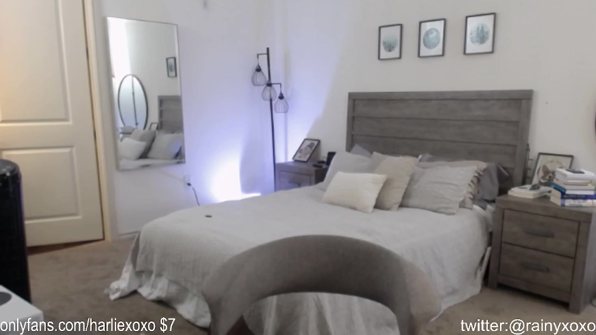 Gallery image thumbnail from SweetHarlie's myfreecams stream on, 10/29/2023, 01:37 image 20 of 20