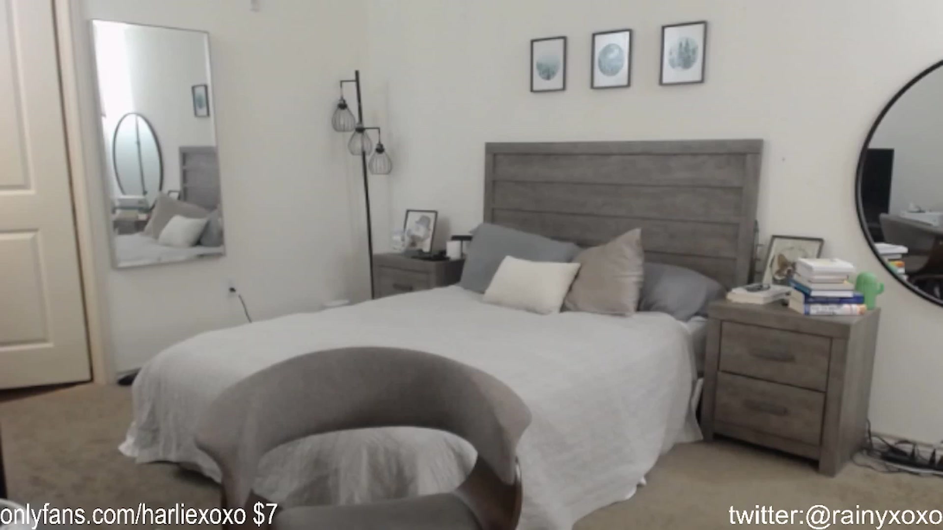 Gallery image thumbnail from SweetHarlie's myfreecams stream on, 10/29/2023, 18:35 image 13 of 20
