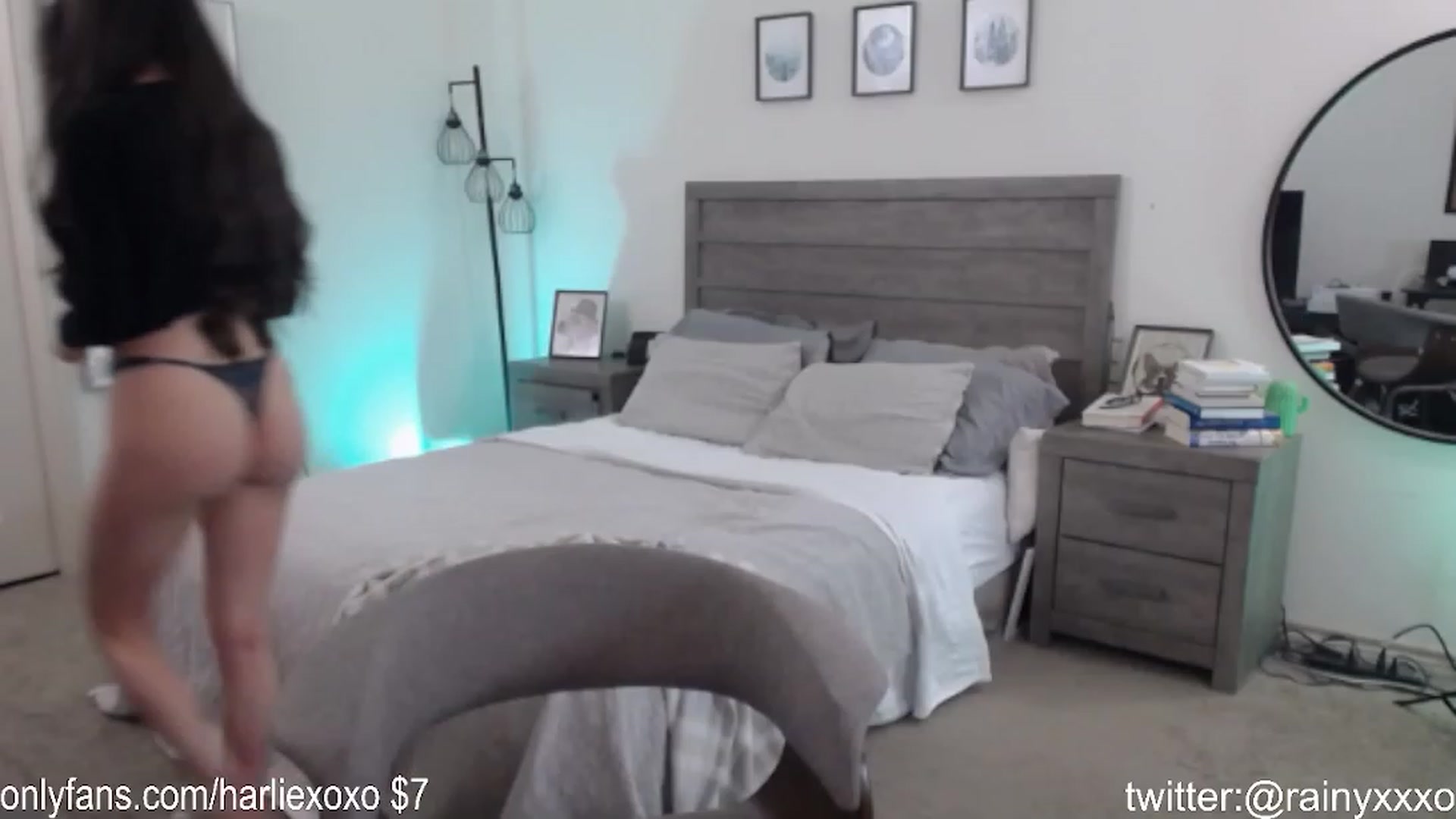 Gallery image thumbnail from SweetHarlie's myfreecams stream on, 11/02/2023, 23:37 image 16 of 20