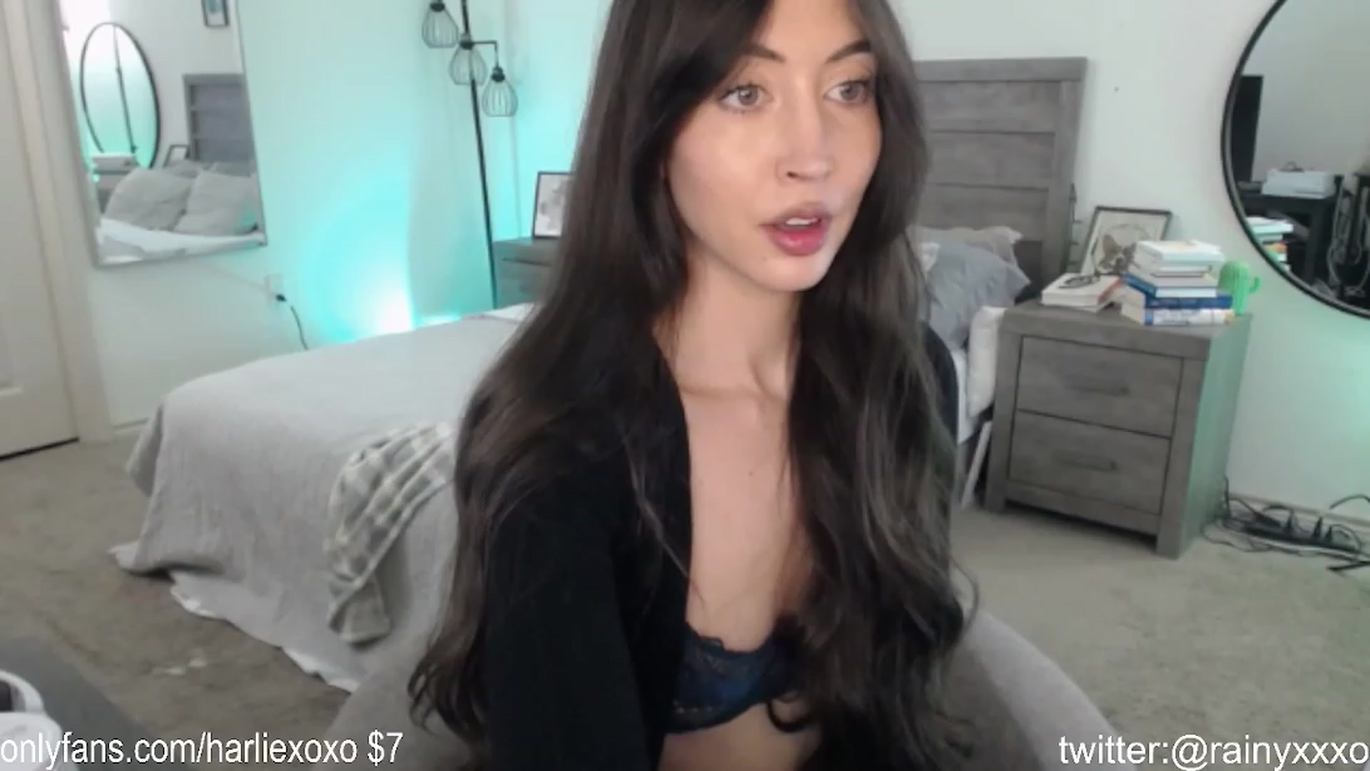 Gallery image thumbnail from SweetHarlie's myfreecams stream on, 11/02/2023, 23:37 image 9 of 20