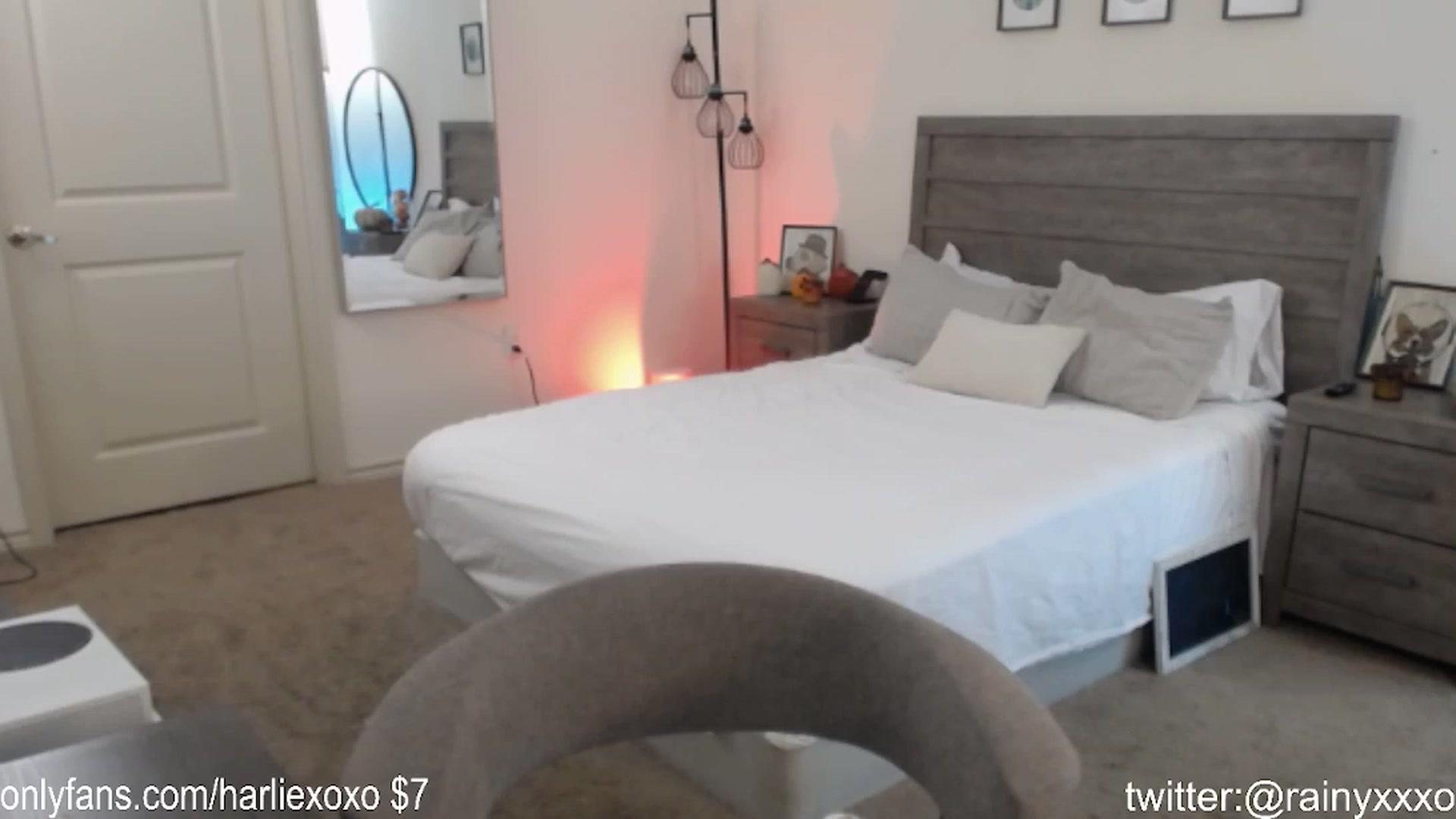Gallery image thumbnail from SweetHarlie's myfreecams stream on, 11/07/2023, 04:11 image 18 of 20