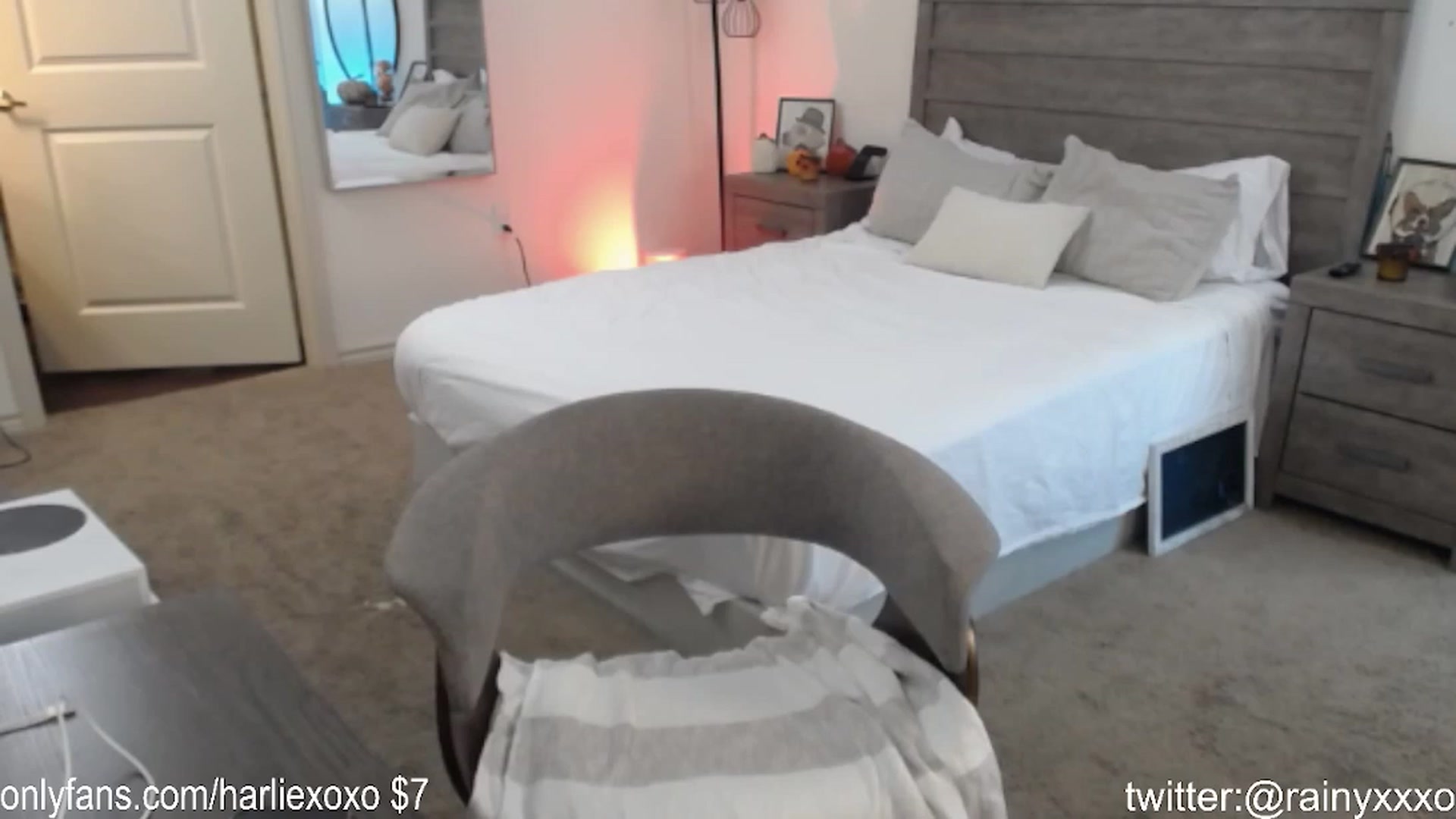 Gallery image thumbnail from SweetHarlie's myfreecams stream on, 11/07/2023, 04:11 image 16 of 20