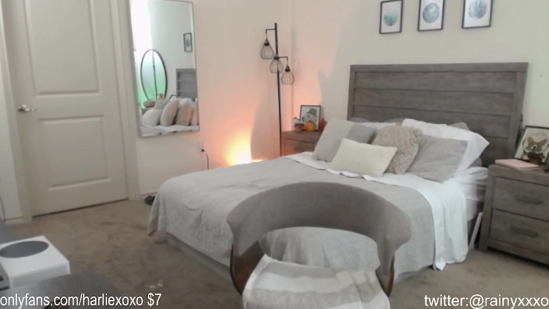 Gallery image thumbnail from SweetHarlie's myfreecams stream on, 11/09/2023, 20:43 image 2 of 20