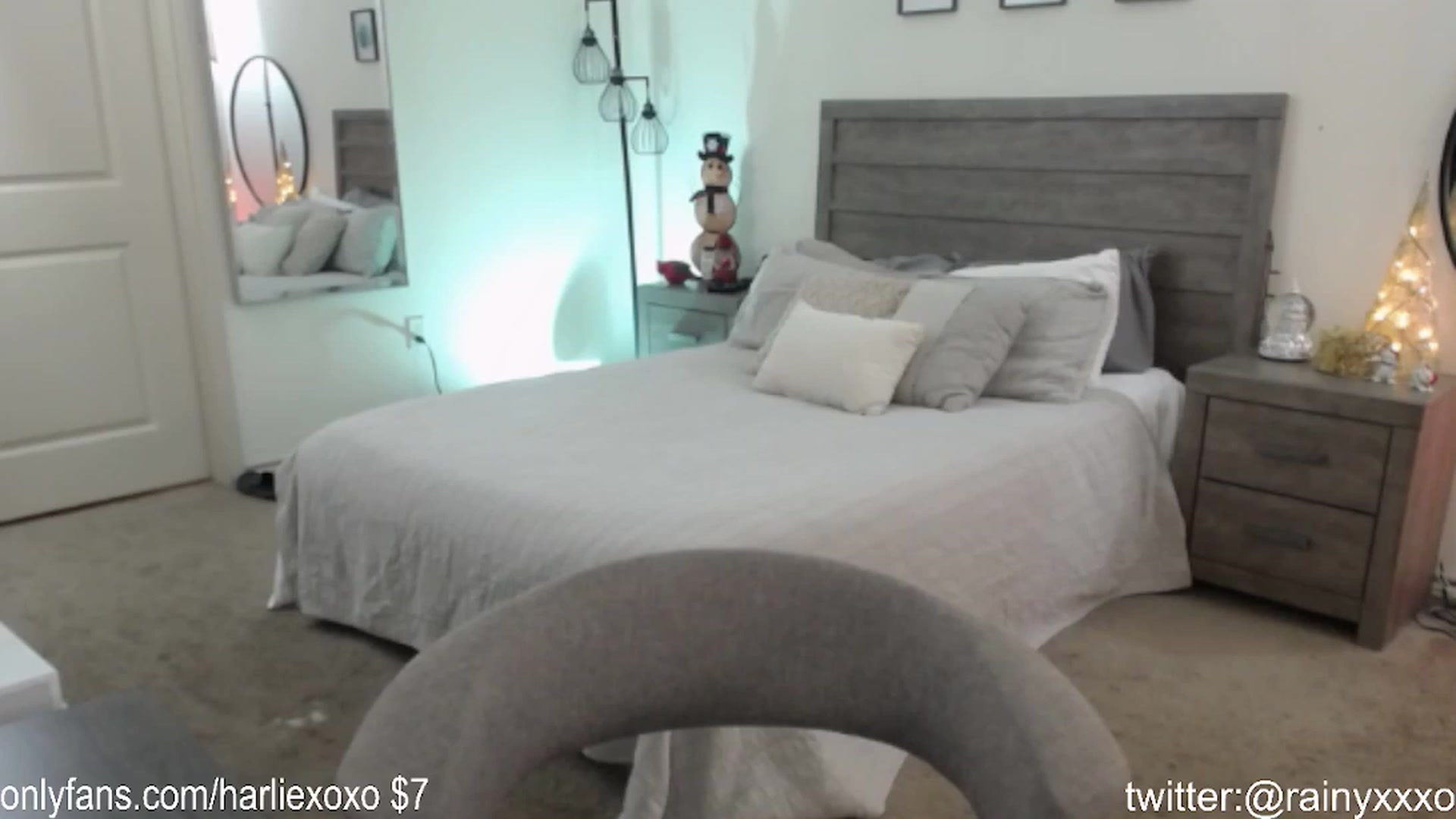 Gallery image thumbnail from SweetHarlie's myfreecams stream on, 11/29/2023, 19:05 image 20 of 20
