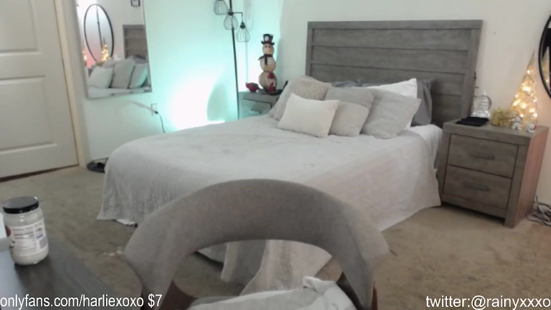 Gallery image thumbnail from SweetHarlie's myfreecams stream on, 11/30/2023, 02:36 image 10 of 20
