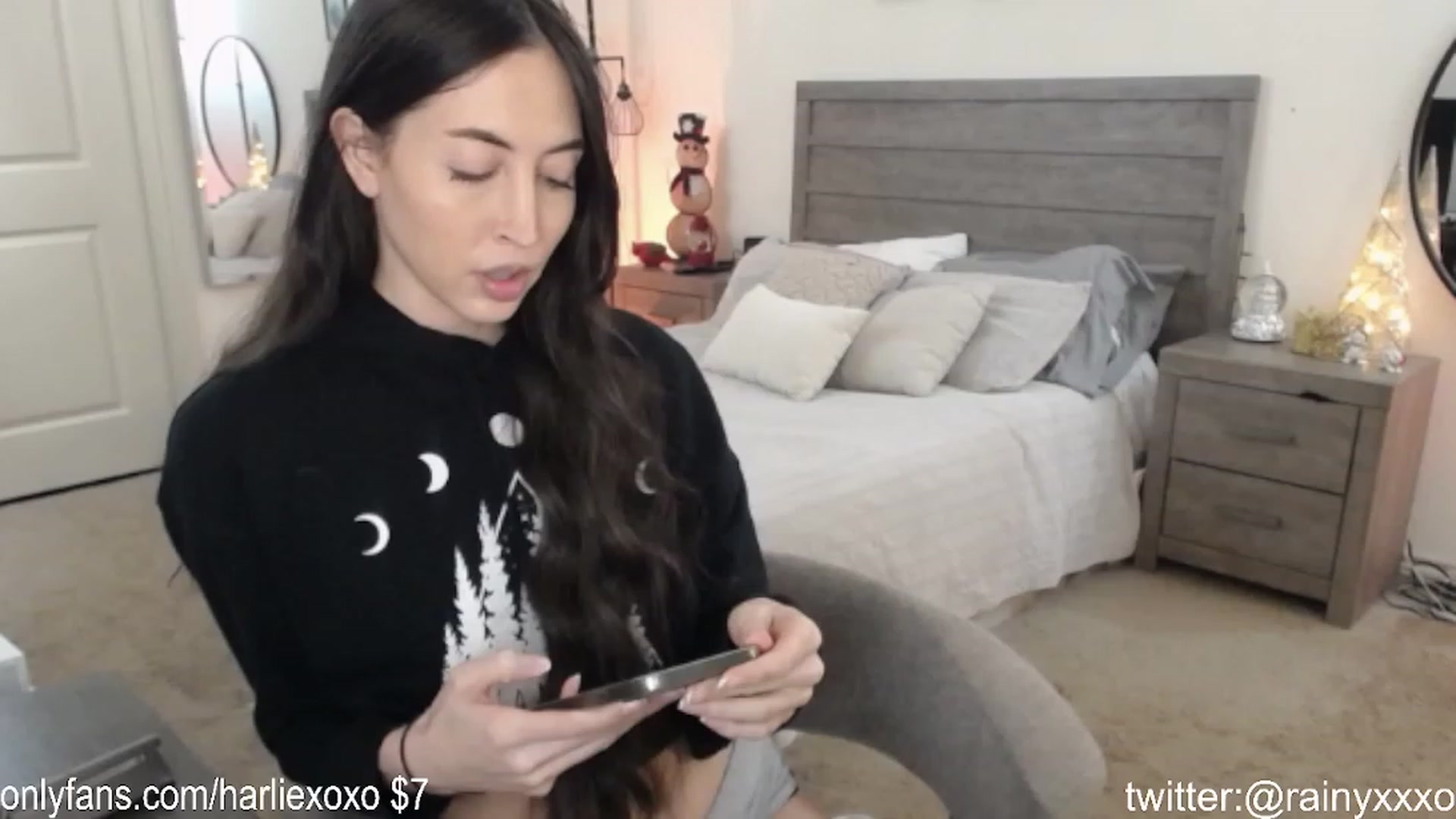 Gallery image thumbnail from SweetHarlie's myfreecams stream on, 12/01/2023, 01:26 image 10 of 20
