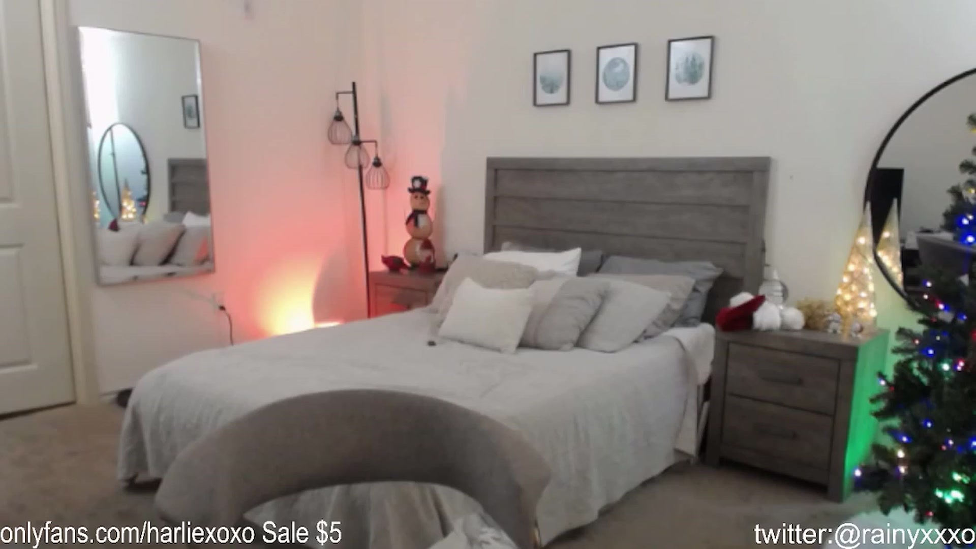 Gallery image thumbnail from SweetHarlie's myfreecams stream on, 12/01/2023, 22:46 image 10 of 20