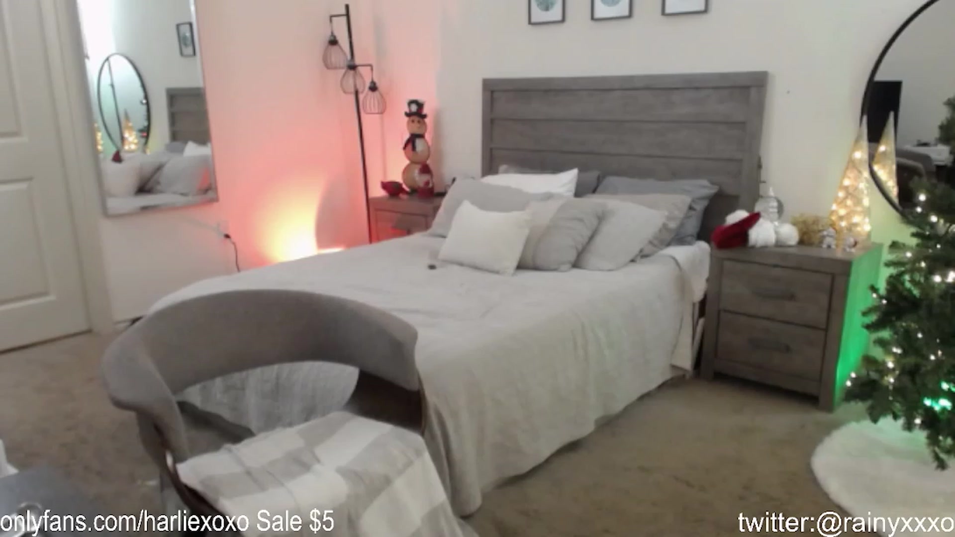 Gallery image thumbnail from SweetHarlie's myfreecams stream on, 12/02/2023, 01:28 image 19 of 20