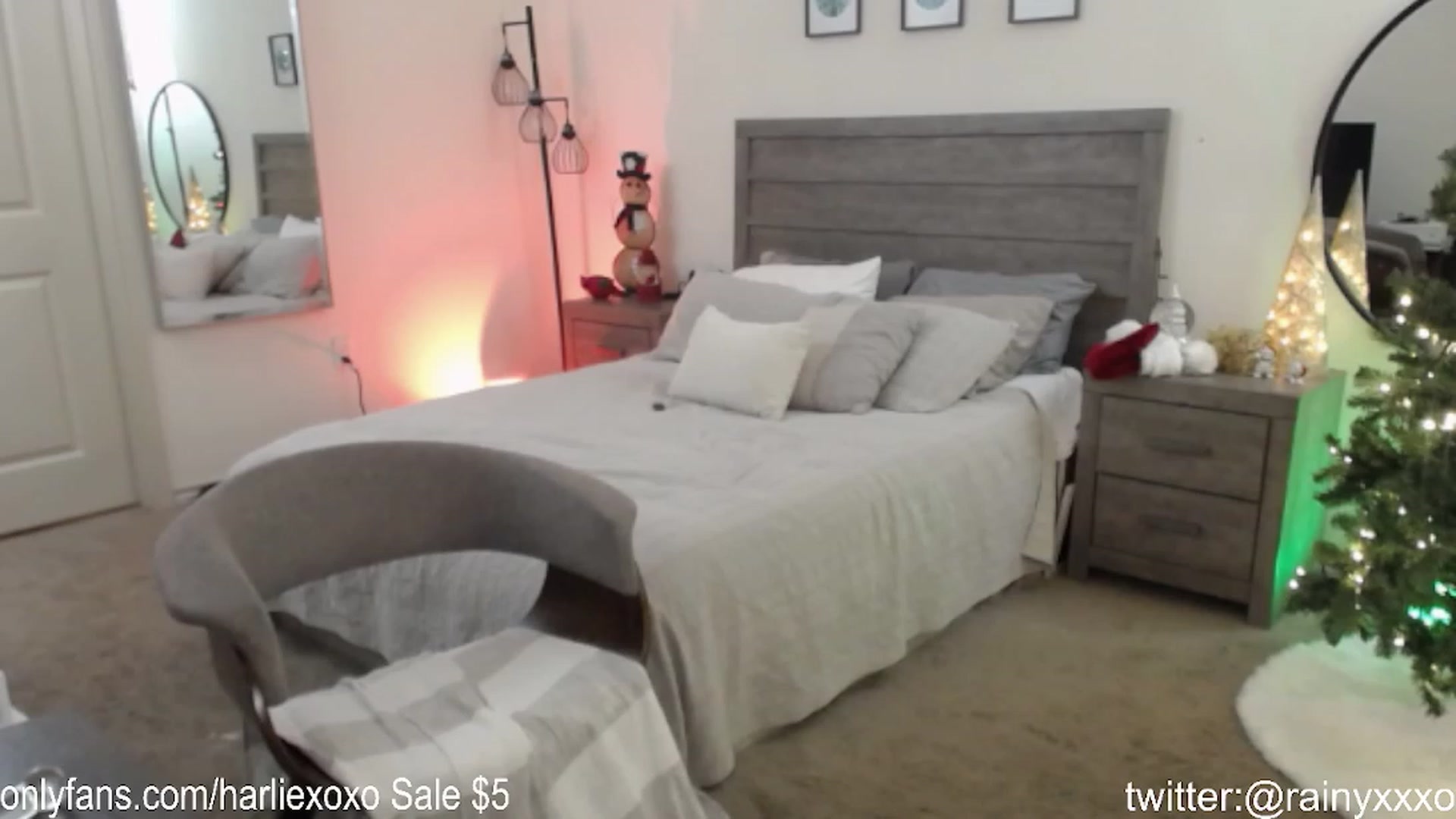 Gallery image thumbnail from SweetHarlie's myfreecams stream on, 12/02/2023, 01:28 image 18 of 20
