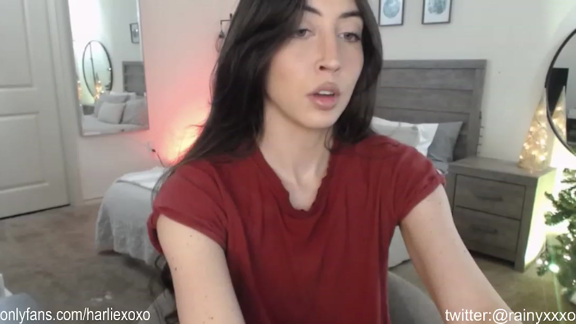 Gallery image thumbnail from SweetHarlie's myfreecams stream on, 01/29/2024, 22:57 image 3 of 20