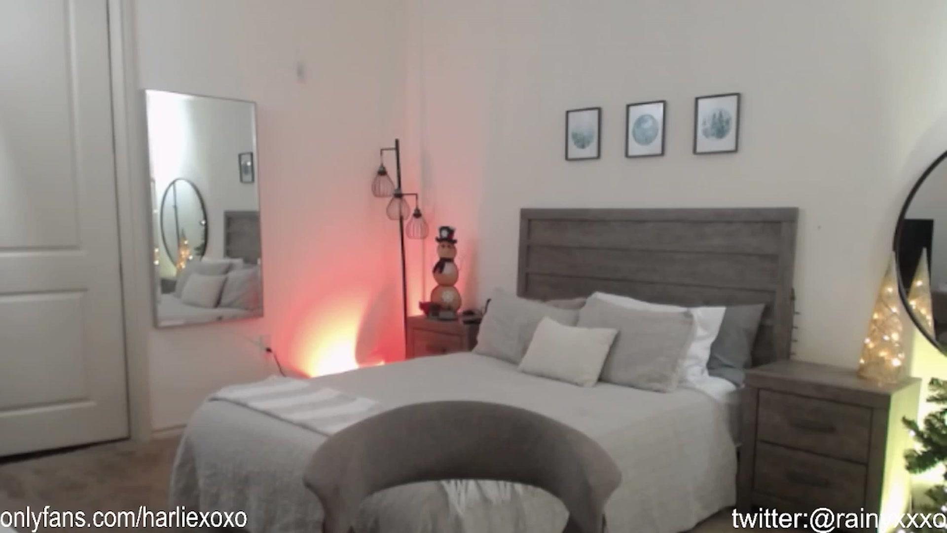 Gallery image thumbnail from SweetHarlie's myfreecams stream on, 01/29/2024, 22:57 image 7 of 20