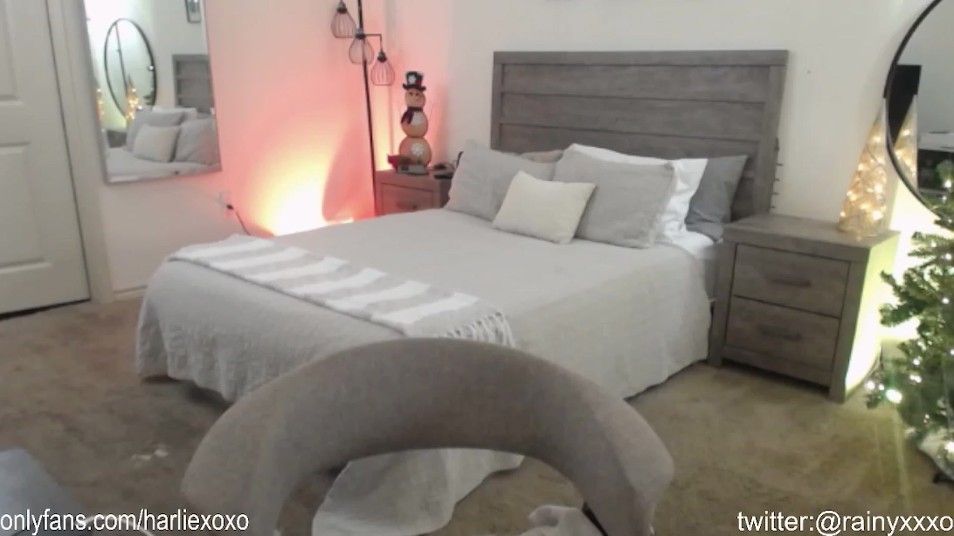 Gallery image thumbnail from SweetHarlie's myfreecams stream on, 01/30/2024, 24:00 image 20 of 20