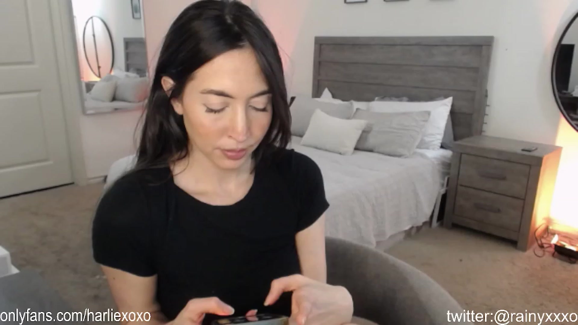 Gallery image thumbnail from SweetHarlie's myfreecams stream on, 02/27/2024, 03:26 image 8 of 20