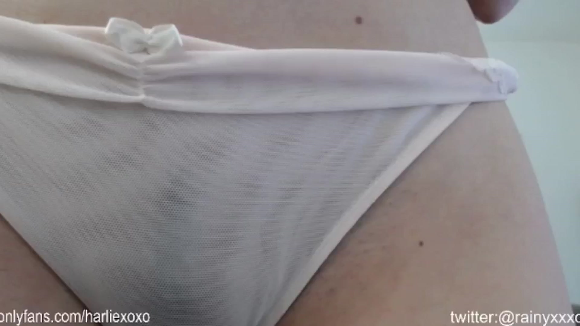 Gallery image thumbnail from SweetHarlie's myfreecams stream on, 05/23/2024, 23:22 image 17 of 20