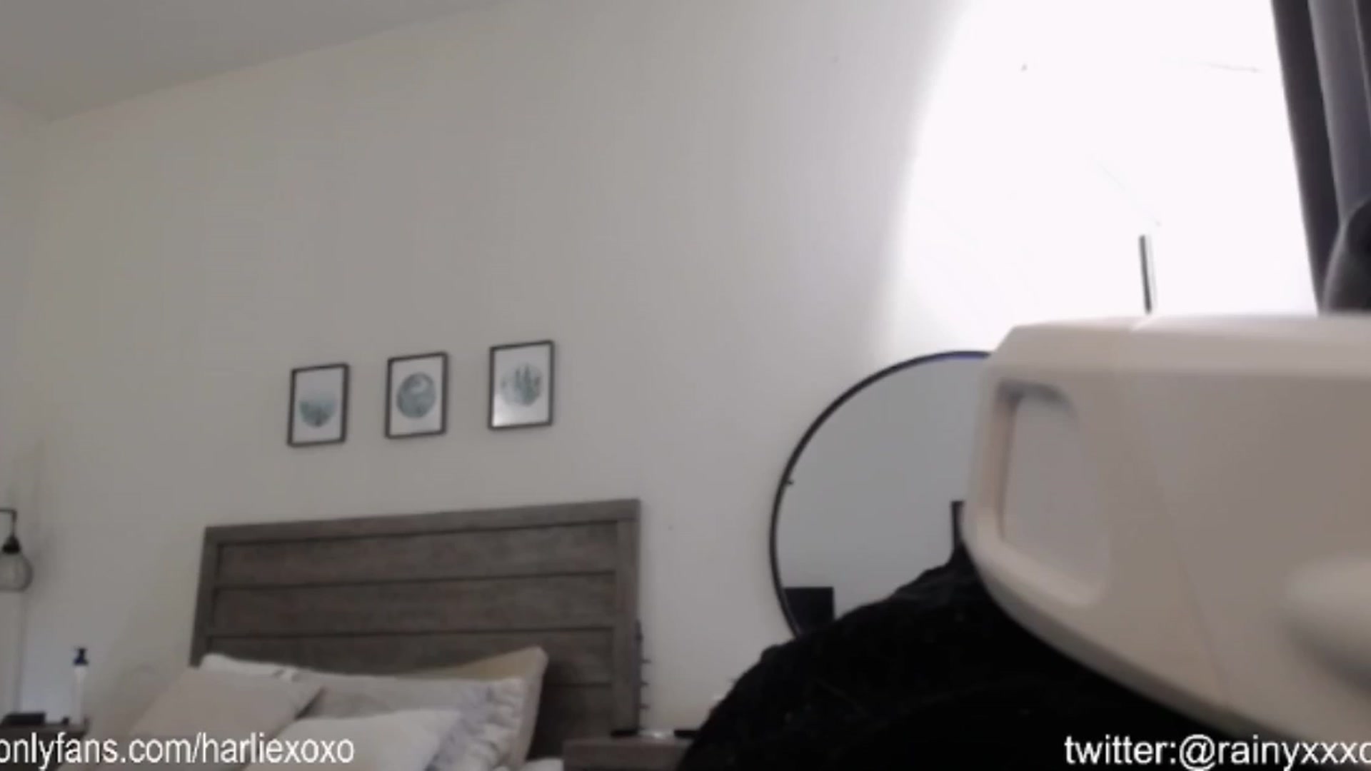 Gallery image thumbnail from SweetHarlie's myfreecams stream on, 05/24/2024, 19:37 image 20 of 20