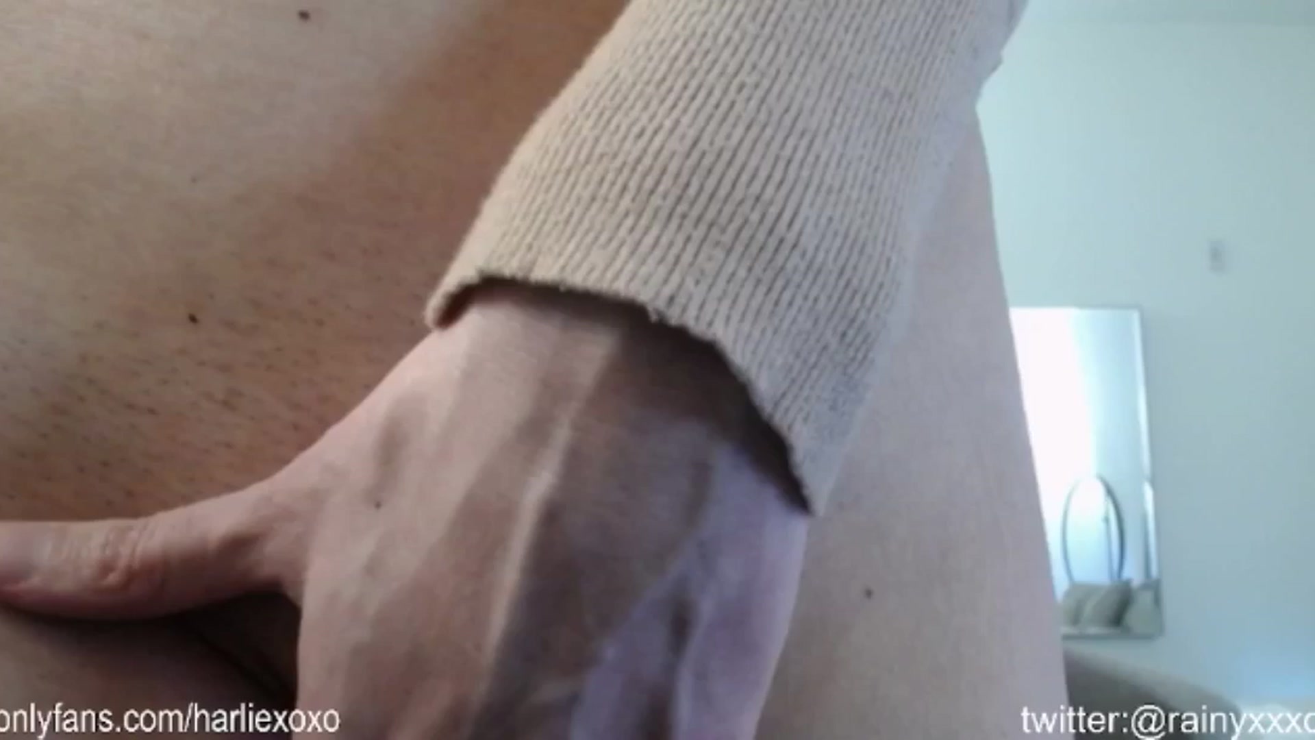 Gallery image thumbnail from SweetHarlie's myfreecams stream on, 06/04/2024, 23:14 image 8 of 20