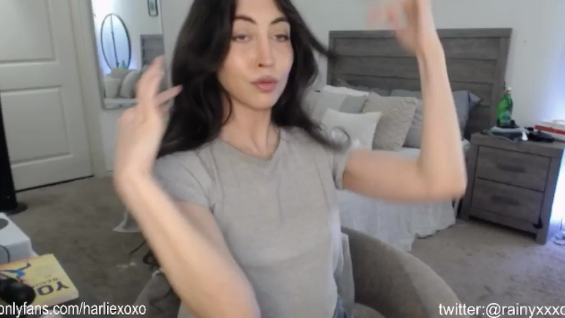 Gallery image thumbnail from SweetHarlie's myfreecams stream on, 06/25/2024, 21:01 image 5 of 20