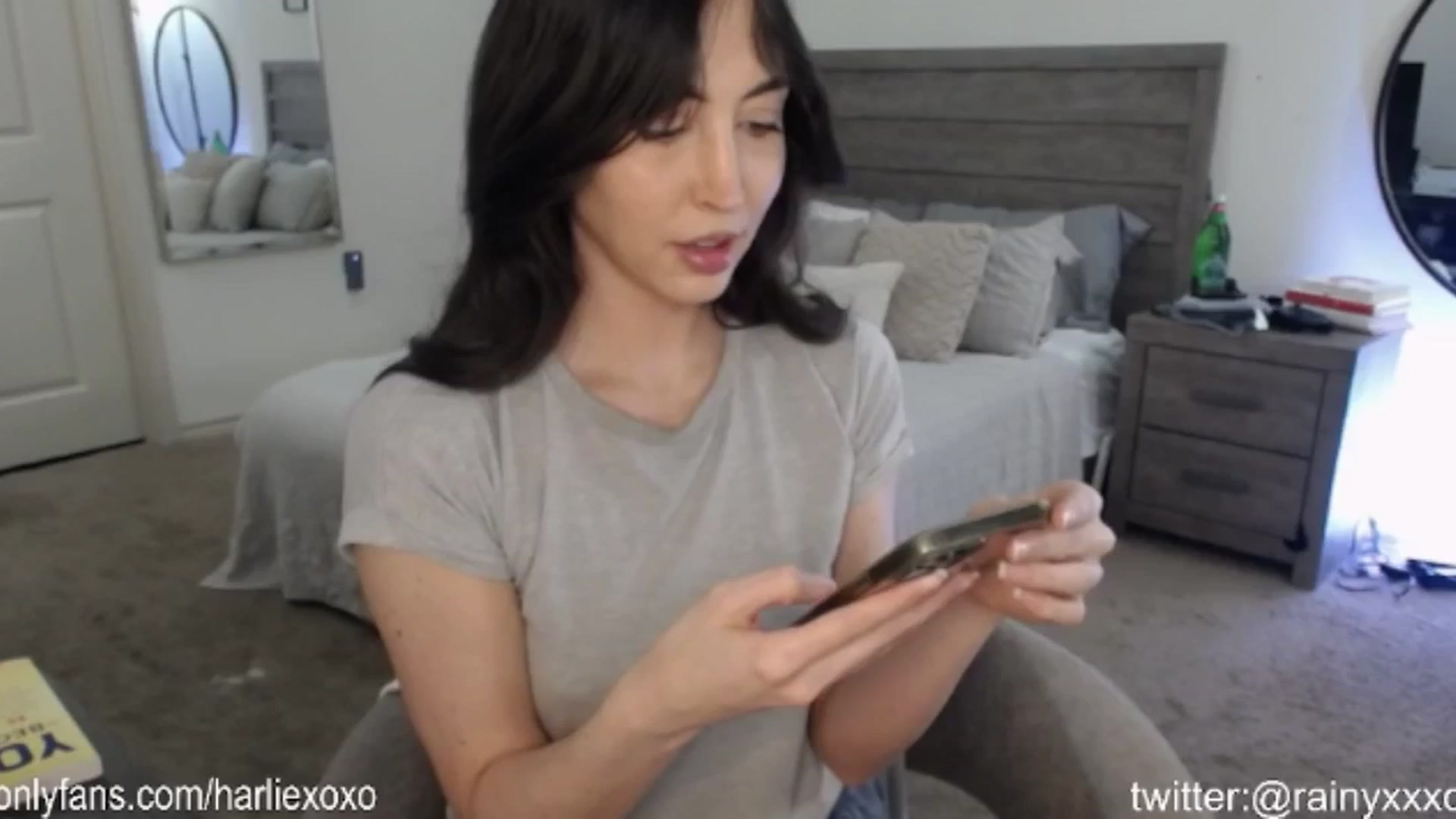 Gallery image thumbnail from SweetHarlie's myfreecams stream on, 06/25/2024, 21:01 image 18 of 20