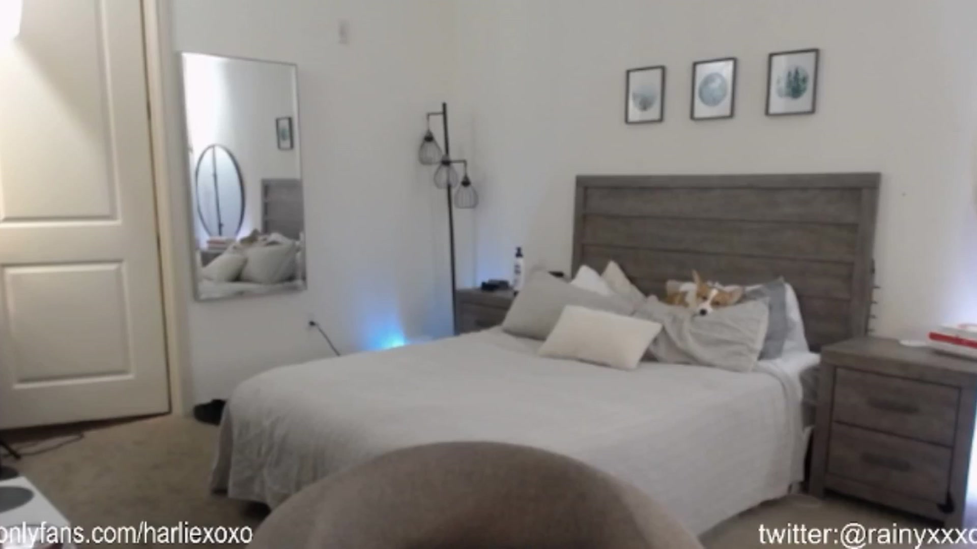 Gallery image thumbnail from SweetHarlie's myfreecams stream on, 07/01/2024, 23:30 image 15 of 20
