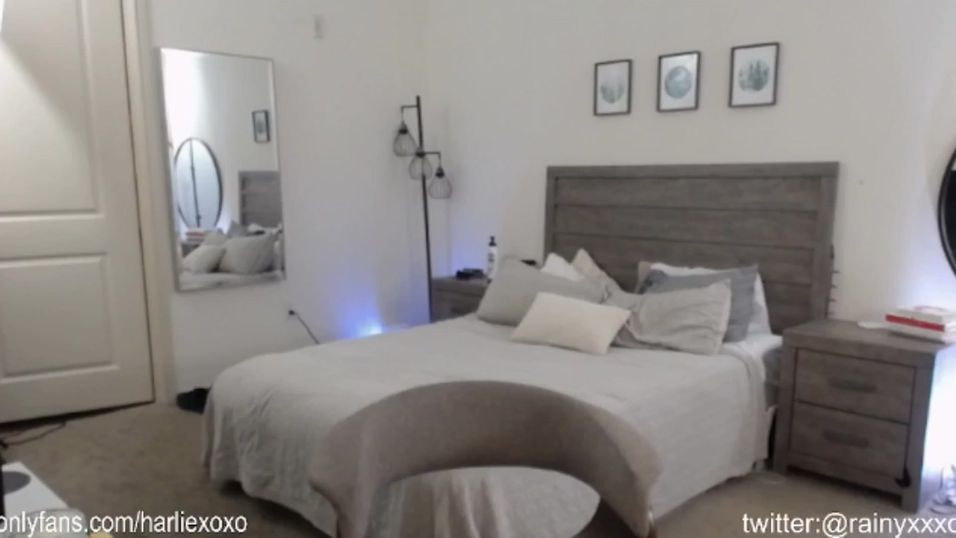 Gallery image thumbnail from SweetHarlie's myfreecams stream on, 07/02/2024, 24:28 image 1 of 20