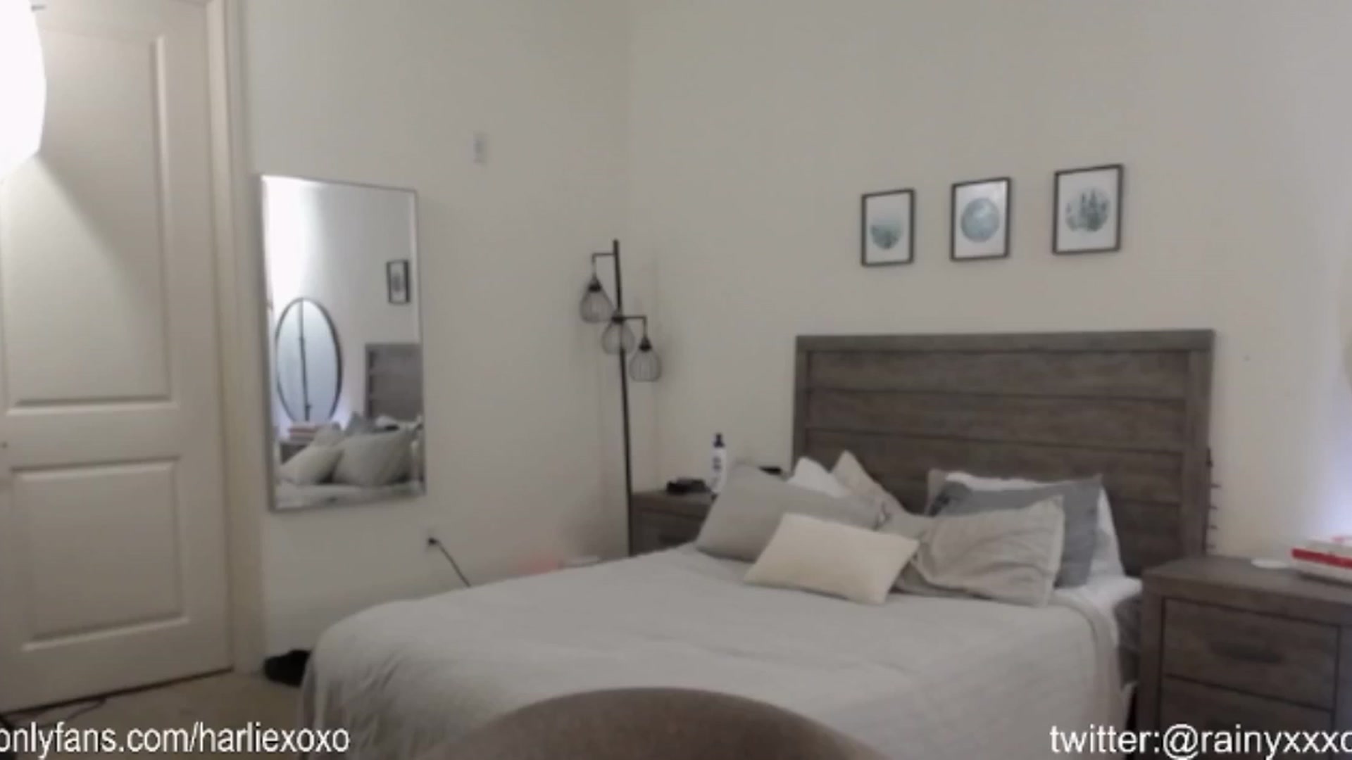 Gallery image thumbnail from SweetHarlie's myfreecams stream on, 07/02/2024, 24:28 image 14 of 20