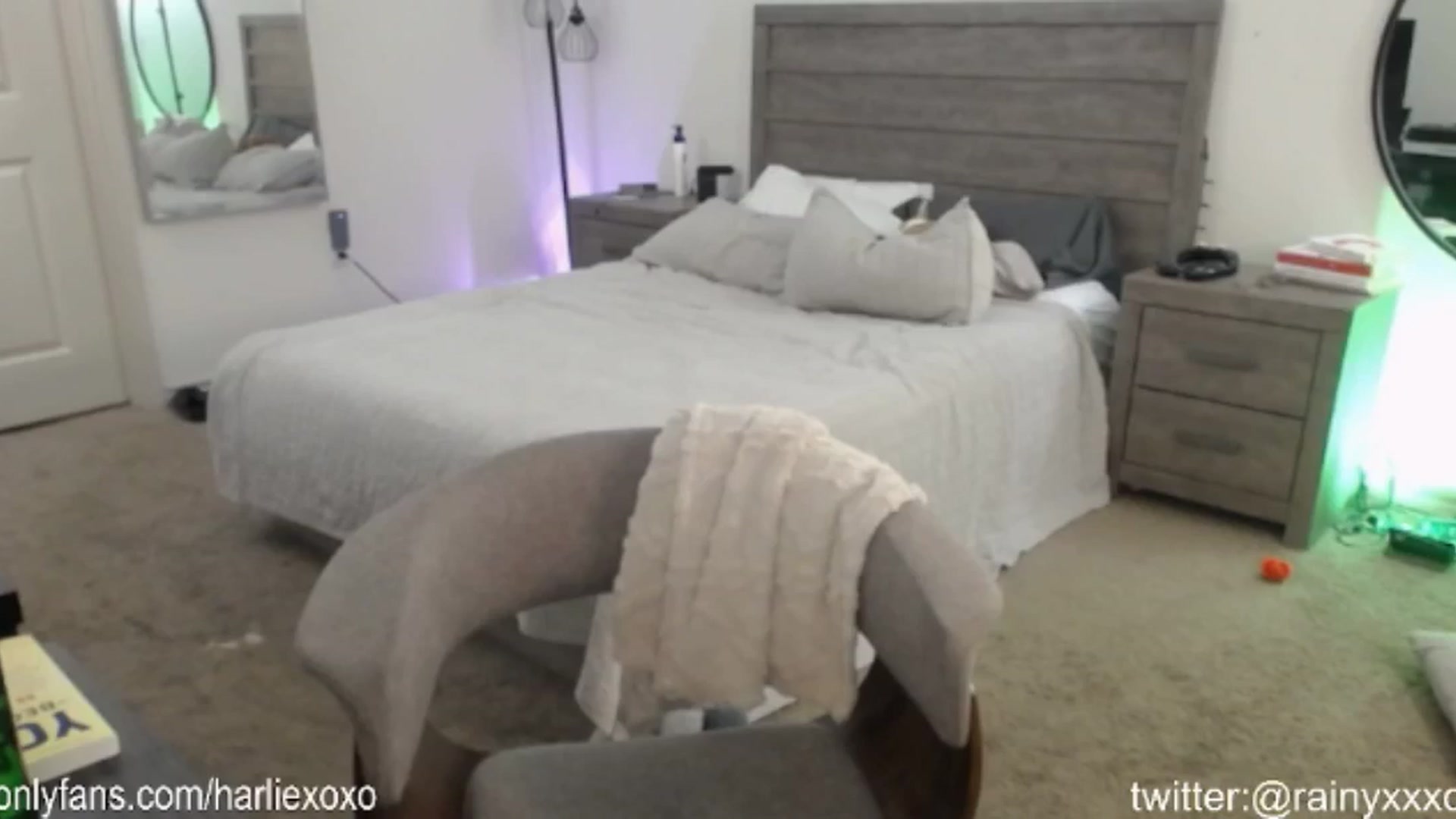 Gallery image thumbnail from SweetHarlie's myfreecams stream on, 08/02/2024, 21:23 image 9 of 20