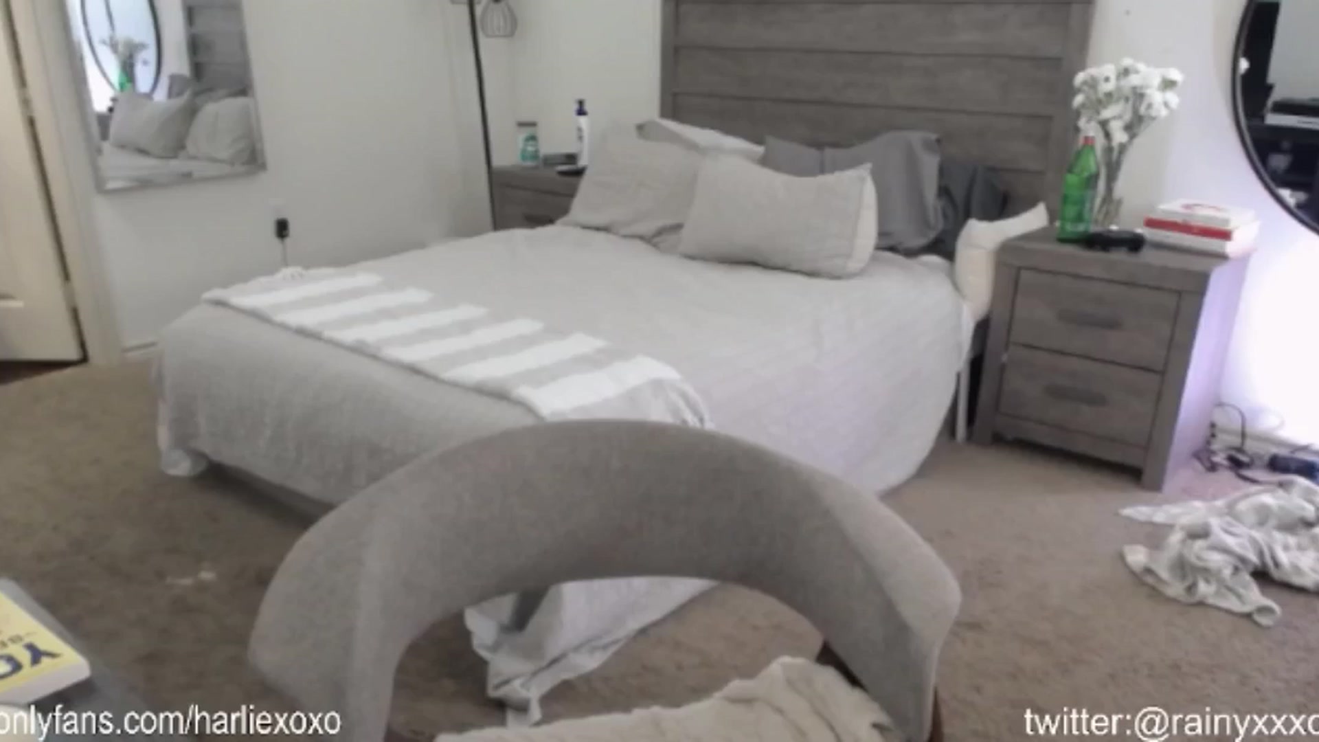 Gallery image thumbnail from SweetHarlie's myfreecams stream on, 08/24/2024, 20:20 image 1 of 20