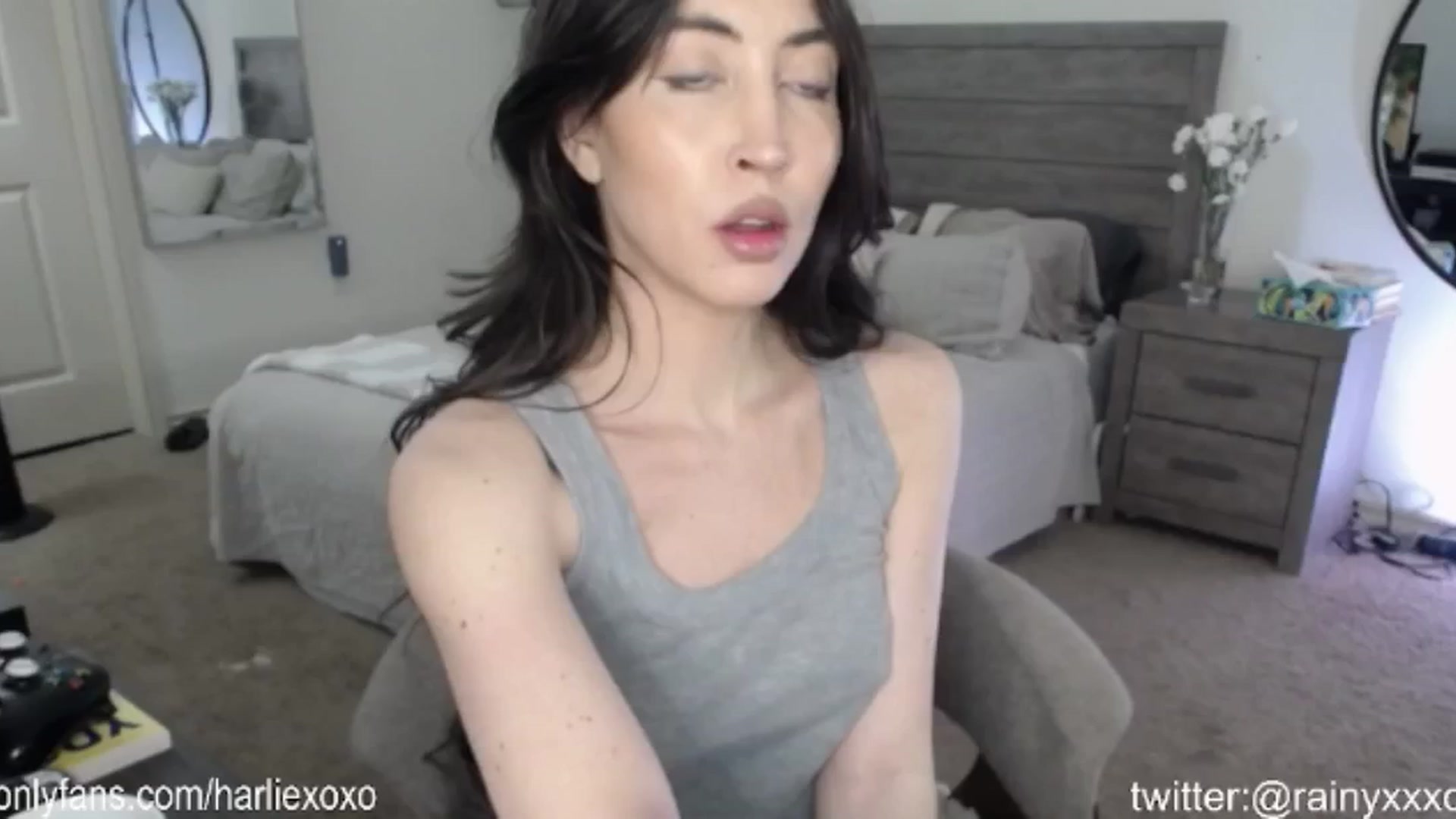 Gallery image thumbnail from SweetHarlie's myfreecams stream on, 08/26/2024, 16:20 image 1 of 20