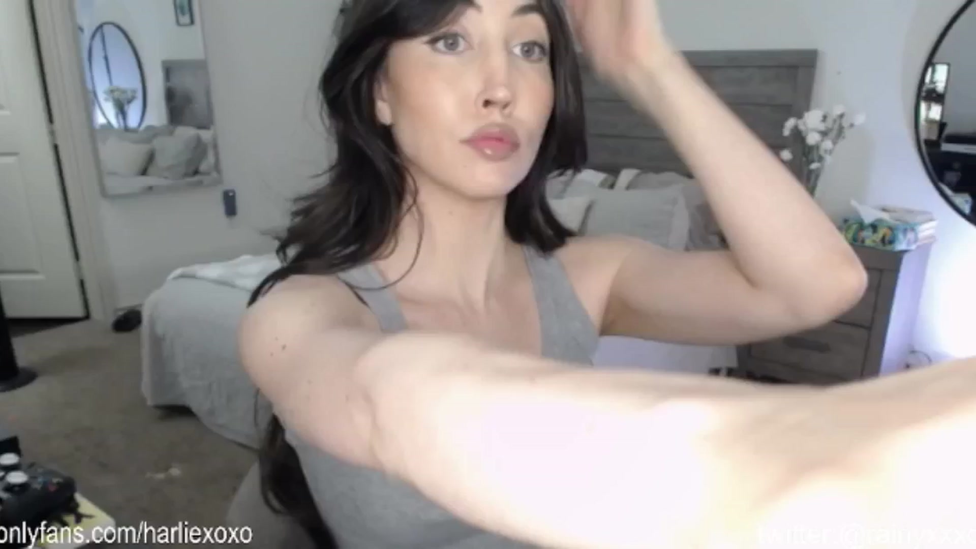 Gallery image thumbnail from SweetHarlie's myfreecams stream on, 08/26/2024, 16:20 image 4 of 20