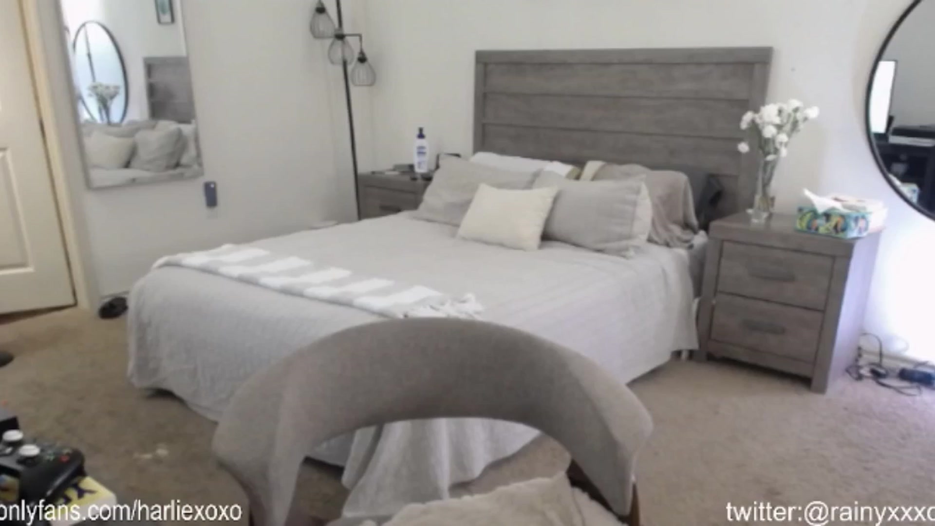 Gallery image thumbnail from SweetHarlie's myfreecams stream on, 08/26/2024, 17:33 image 20 of 20