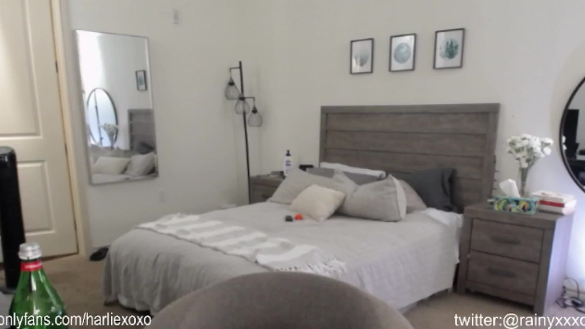 Gallery image thumbnail from SweetHarlie's myfreecams stream on, 08/27/2024, 23:54 image 7 of 20