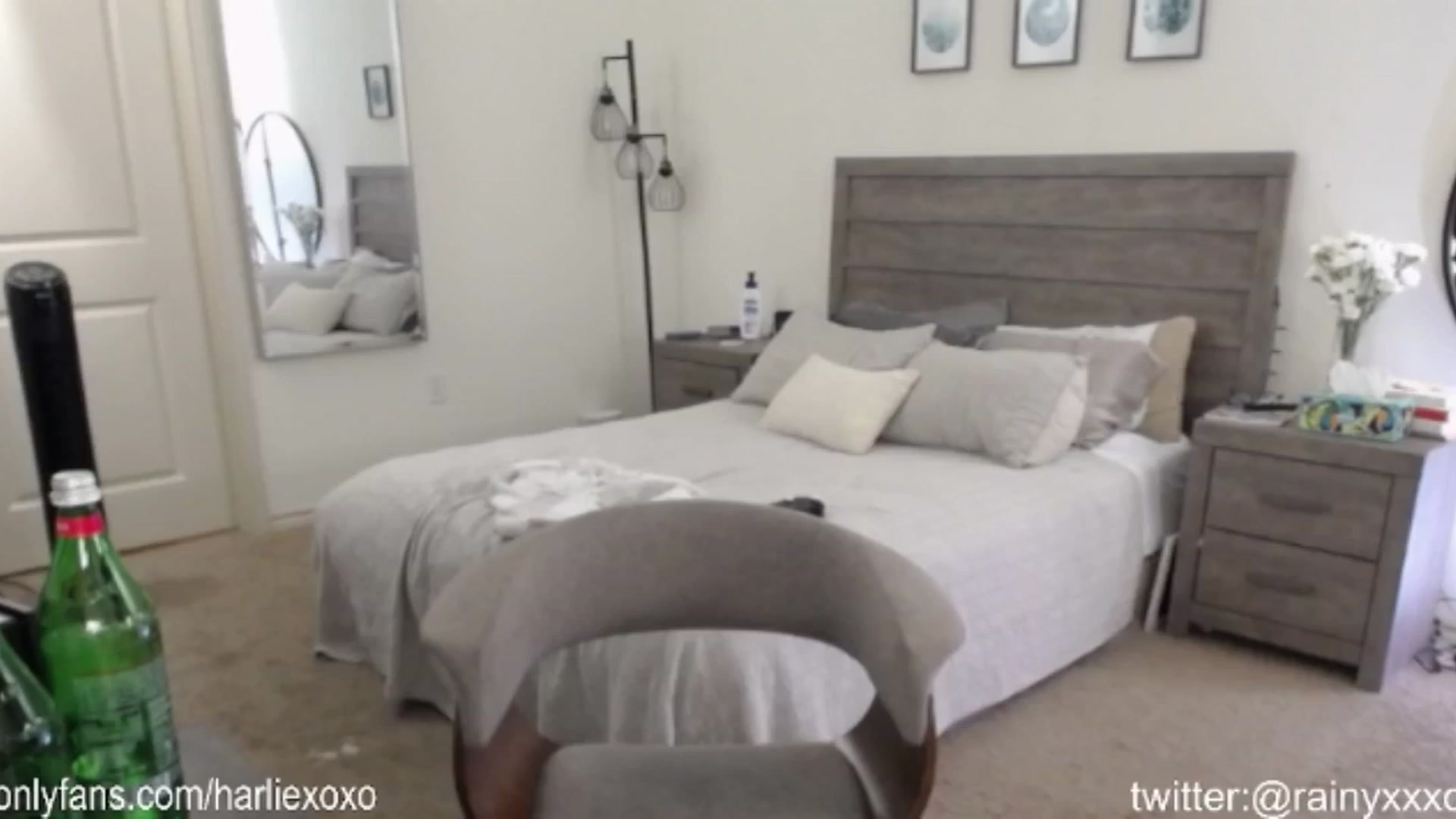 Gallery image thumbnail from SweetHarlie's myfreecams stream on, 08/28/2024, 22:46 image 6 of 20