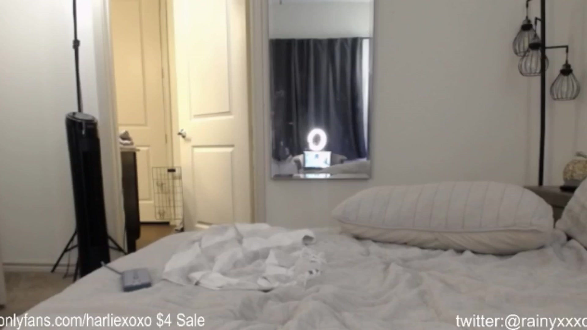 Gallery image thumbnail from SweetHarlie's myfreecams stream on, 09/19/2024, 24:44 image 16 of 20