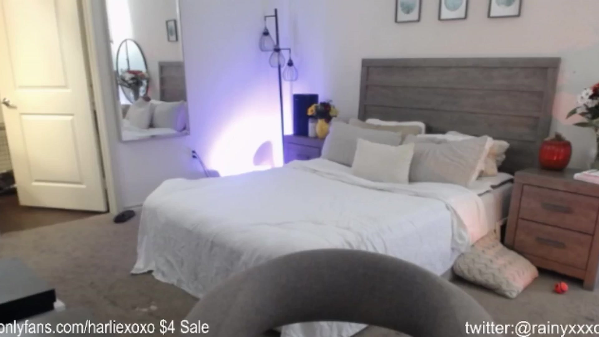 Gallery image thumbnail from SweetHarlie's myfreecams stream on, 09/26/2024, 17:41 image 15 of 20