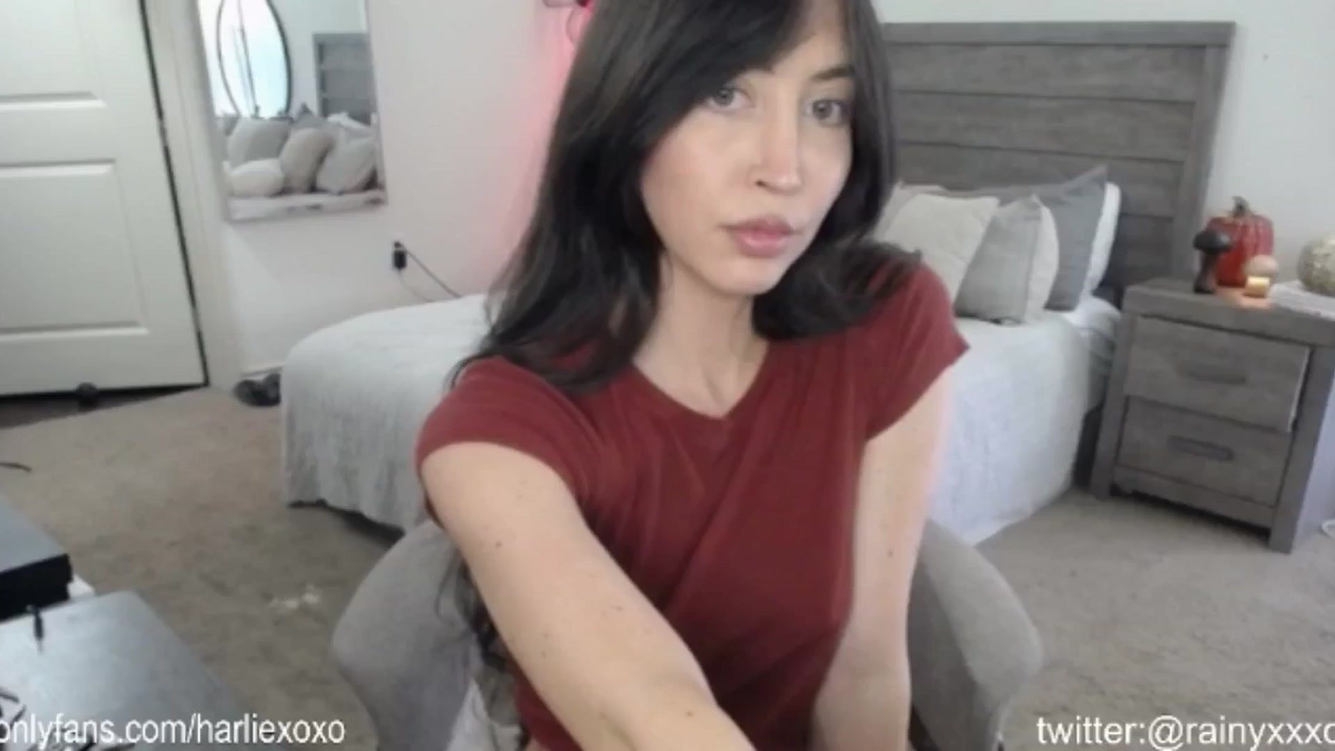 Gallery image thumbnail from SweetHarlie's myfreecams stream on, 10/14/2024, 23:18 image 13 of 20