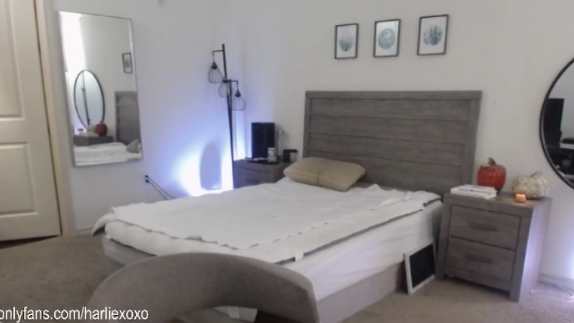 Gallery image thumbnail from SweetHarlie's myfreecams stream on, 11/23/2024, 24:05 image 11 of 20