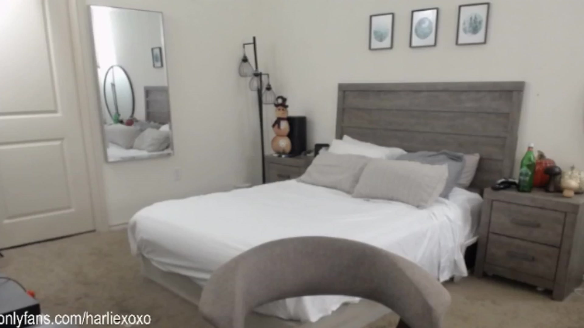 Gallery image thumbnail from SweetHarlie's myfreecams stream on, 12/06/2024, 23:21 image 4 of 20