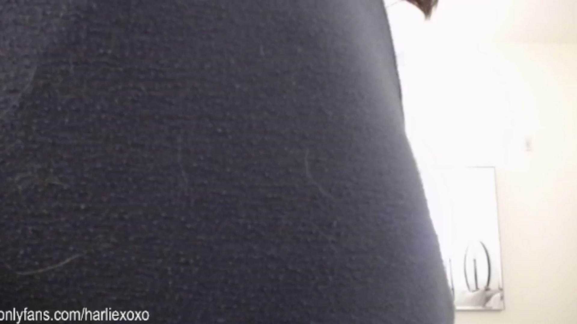 Gallery image thumbnail from SweetHarlie's myfreecams stream on, 12/11/2024, 22:38 image 11 of 20