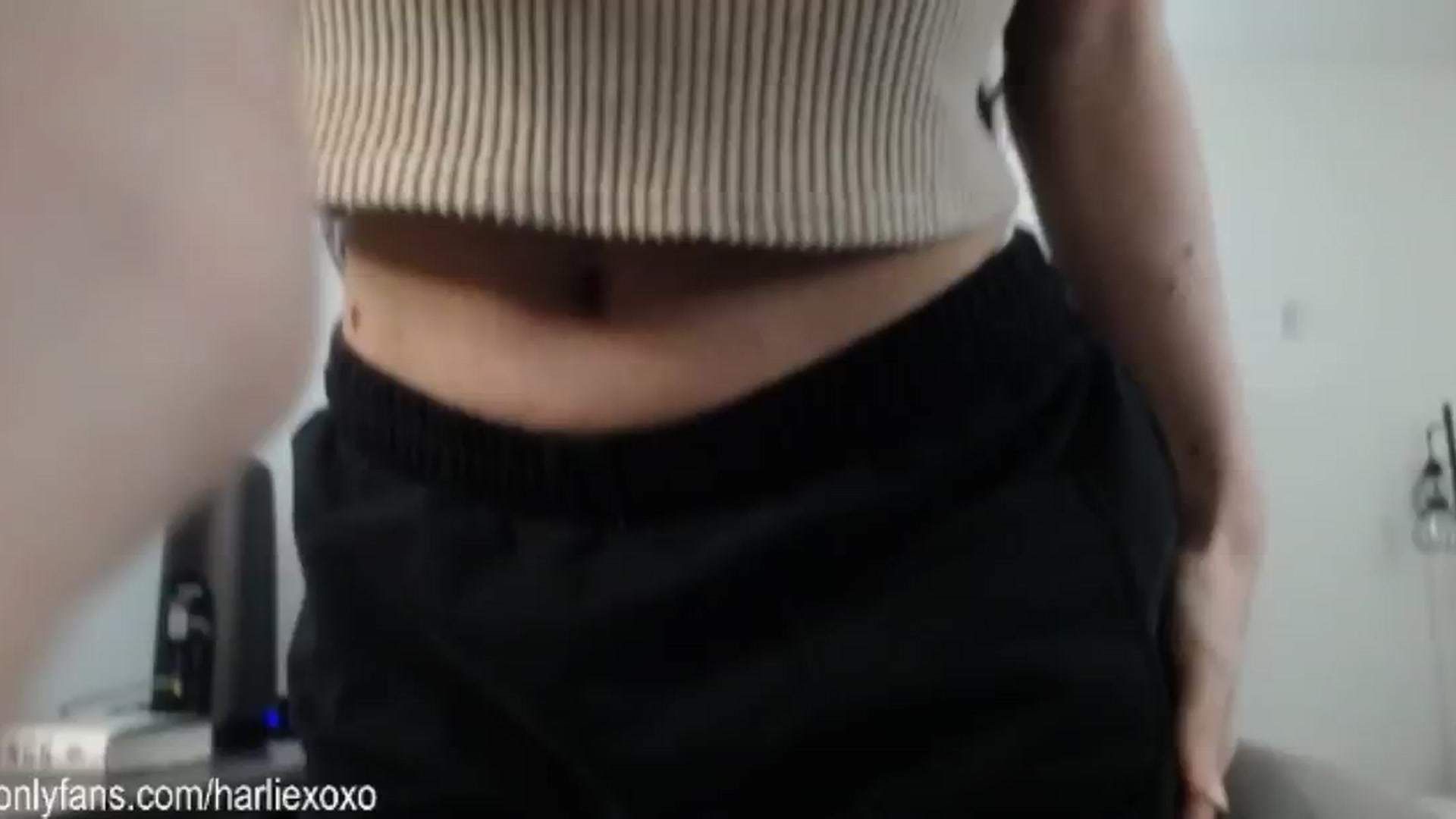 Gallery image thumbnail from SweetHarlie's myfreecams stream on, 01/14/2025, 20:34 image 4 of 20