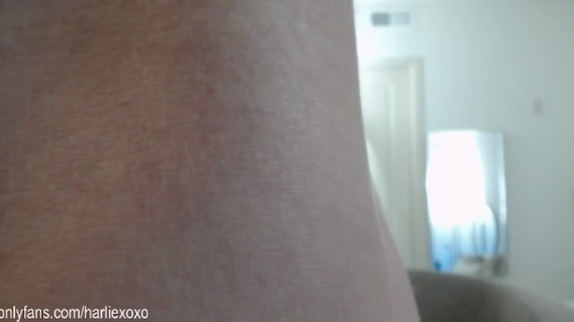 Gallery image thumbnail from SweetHarlie's myfreecams stream on, 01/15/2025, 22:44 image 11 of 20