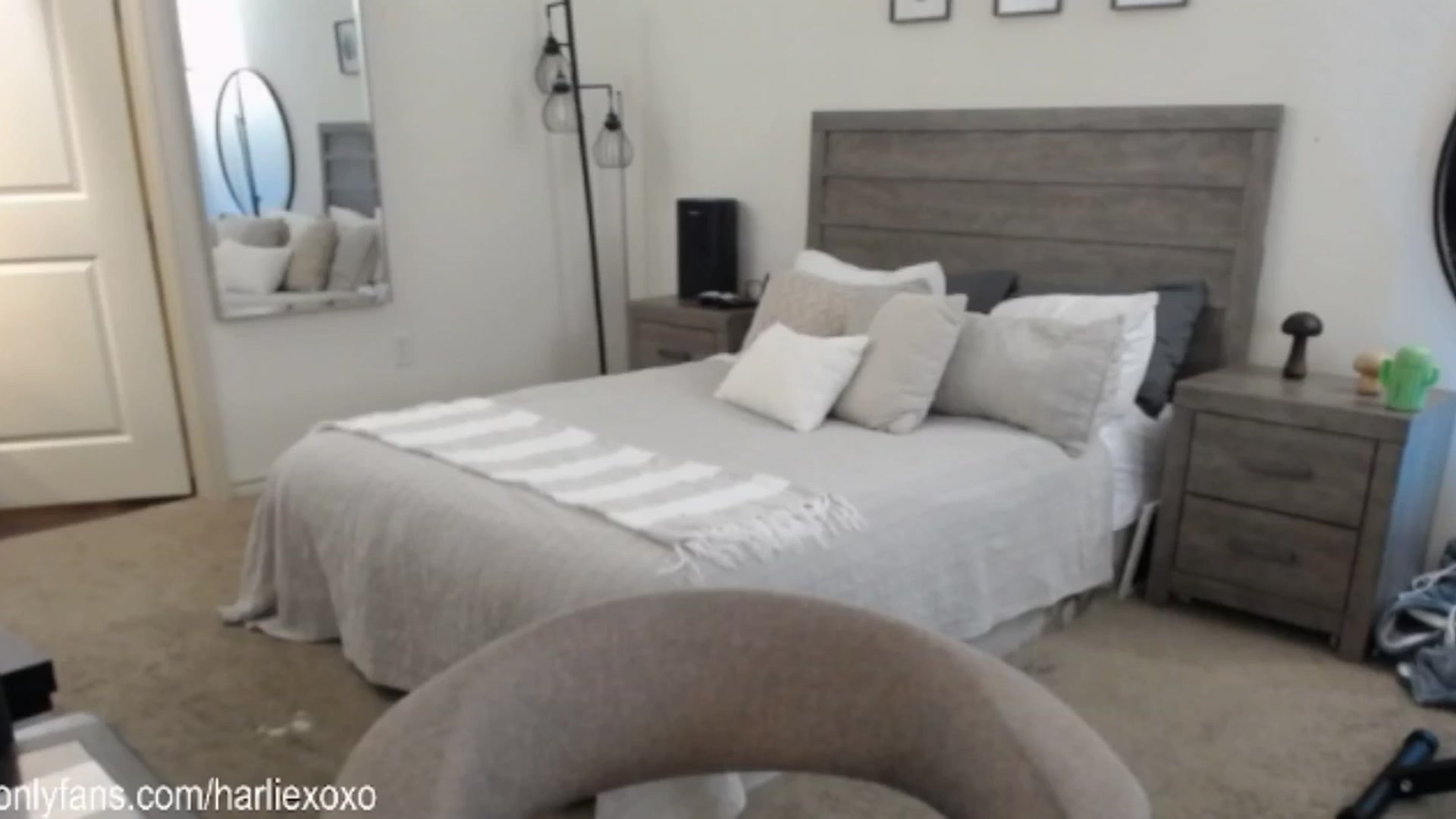 Gallery image thumbnail from SweetHarlie's myfreecams stream on, 01/15/2025, 23:24 image 2 of 20