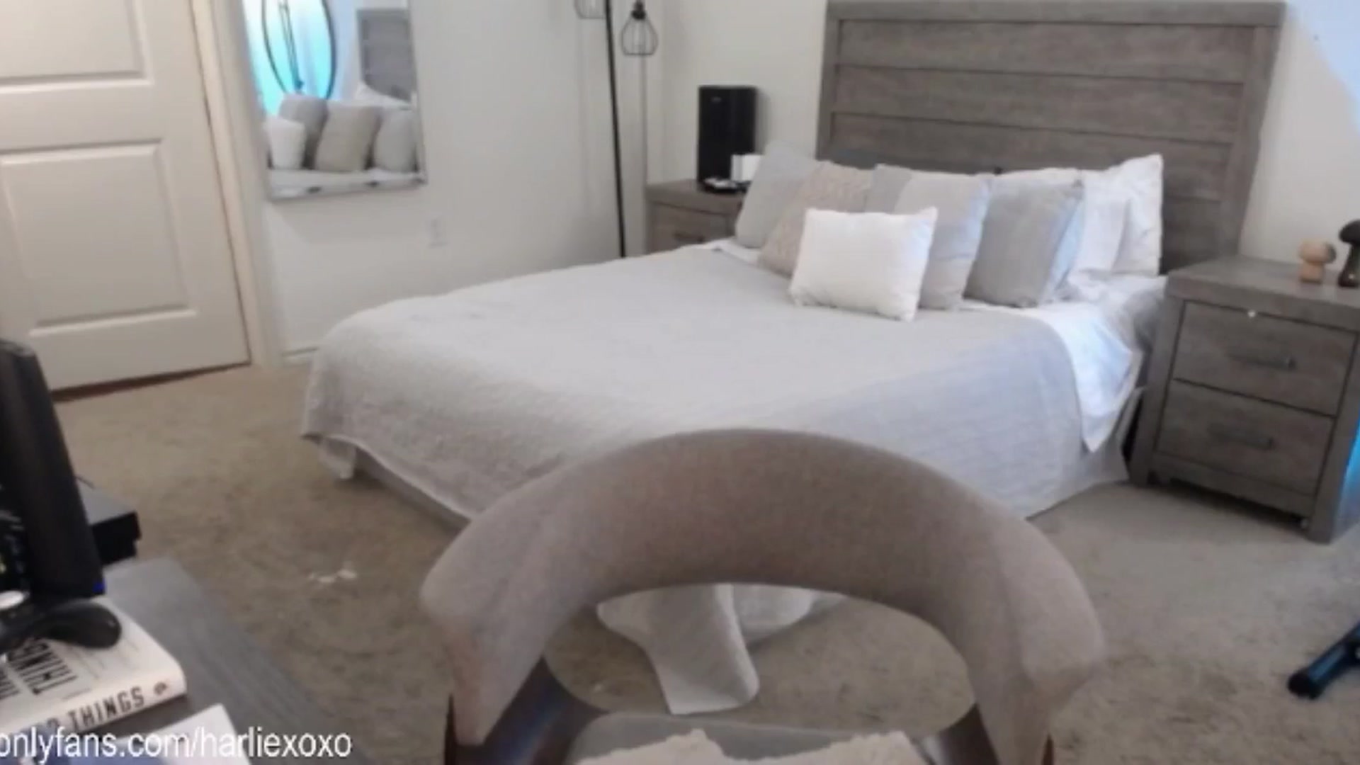 Gallery image thumbnail from SweetHarlie's myfreecams stream on, 02/05/2025, 24:01 image 8 of 20