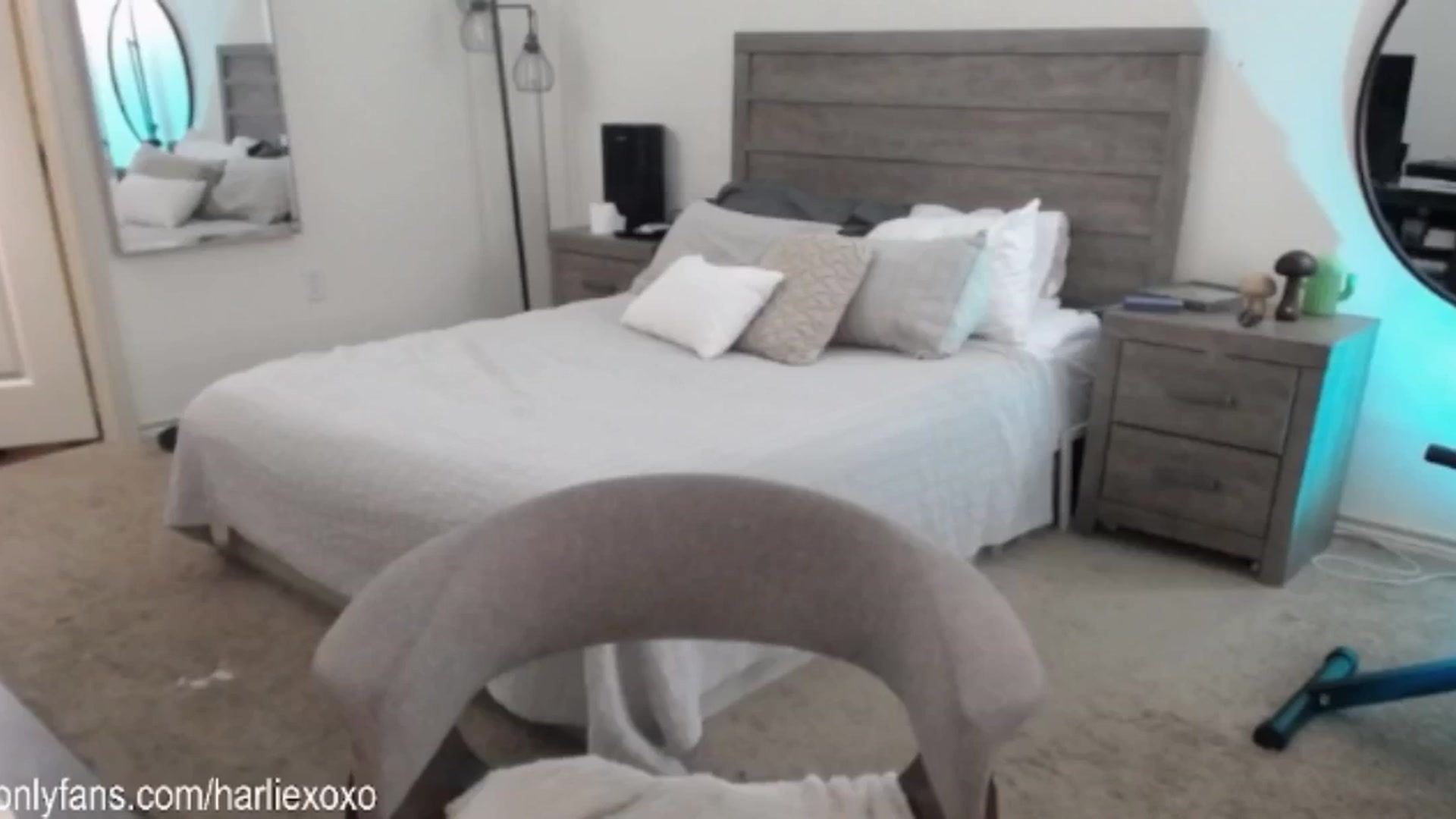 Gallery image thumbnail from SweetHarlie's myfreecams stream on, 02/05/2025, 21:25 image 17 of 20