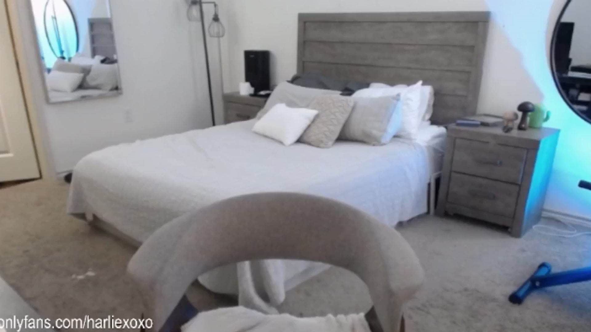 Gallery image thumbnail from SweetHarlie's myfreecams stream on, 02/05/2025, 21:25 image 16 of 20