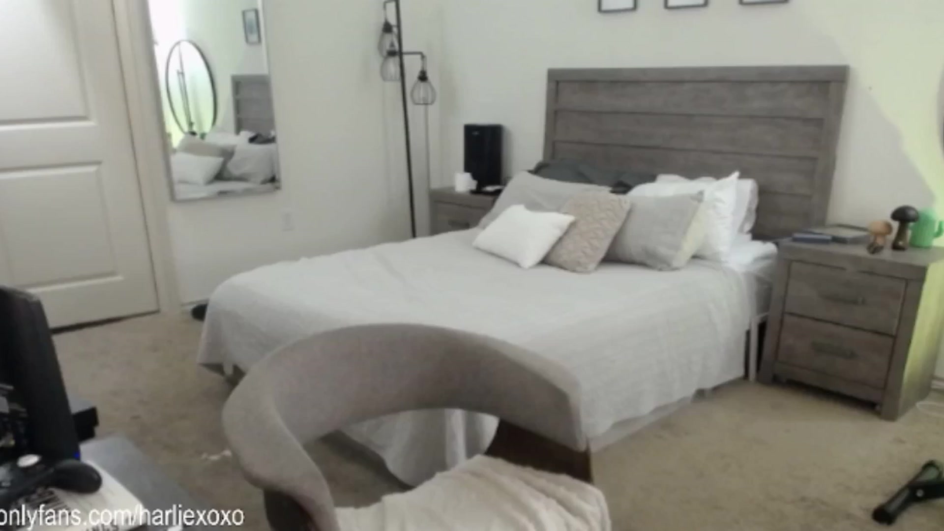 Gallery image thumbnail from SweetHarlie's myfreecams stream on, 02/05/2025, 22:07 image 5 of 20
