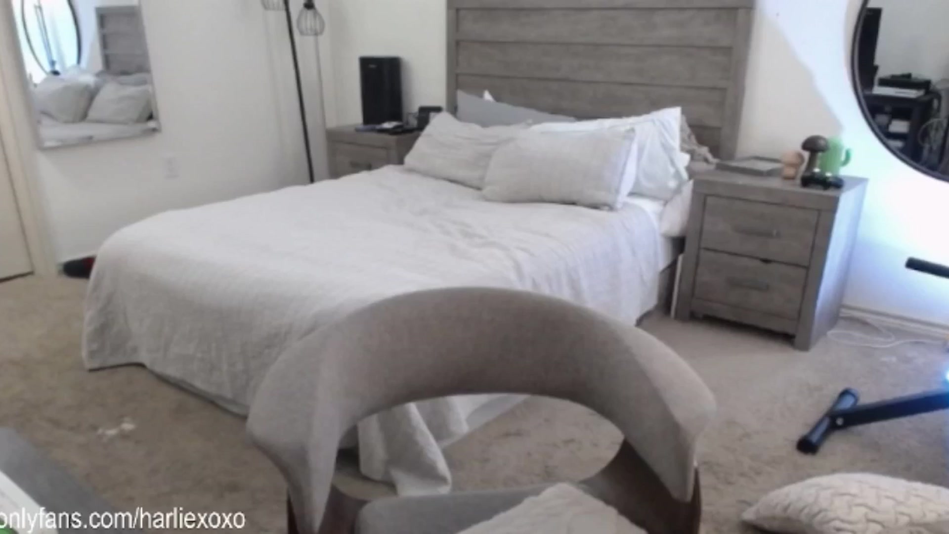Gallery image thumbnail from SweetHarlie's myfreecams stream on, 02/11/2025, 01:03 image 10 of 20