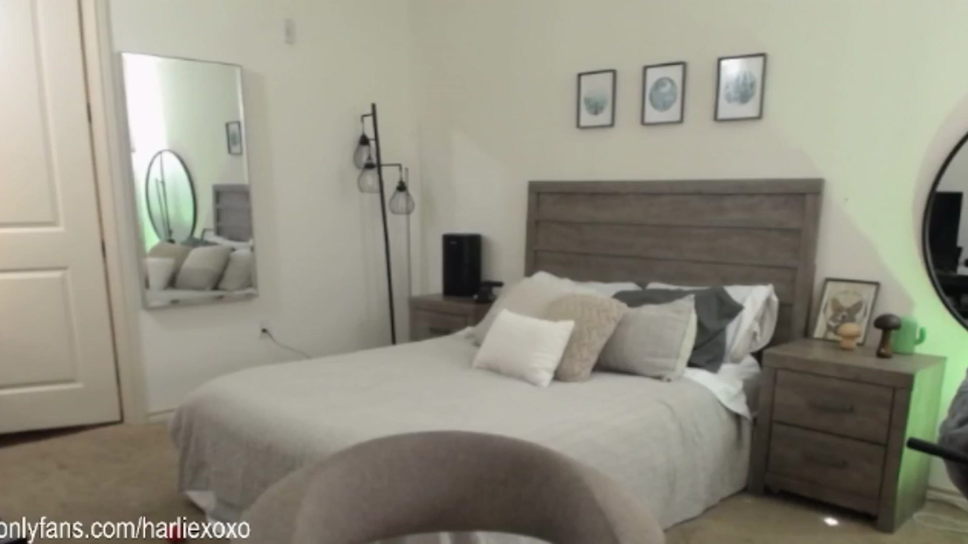 Gallery image thumbnail from SweetHarlie's myfreecams stream on, 02/27/2025, 23:11 image 13 of 20