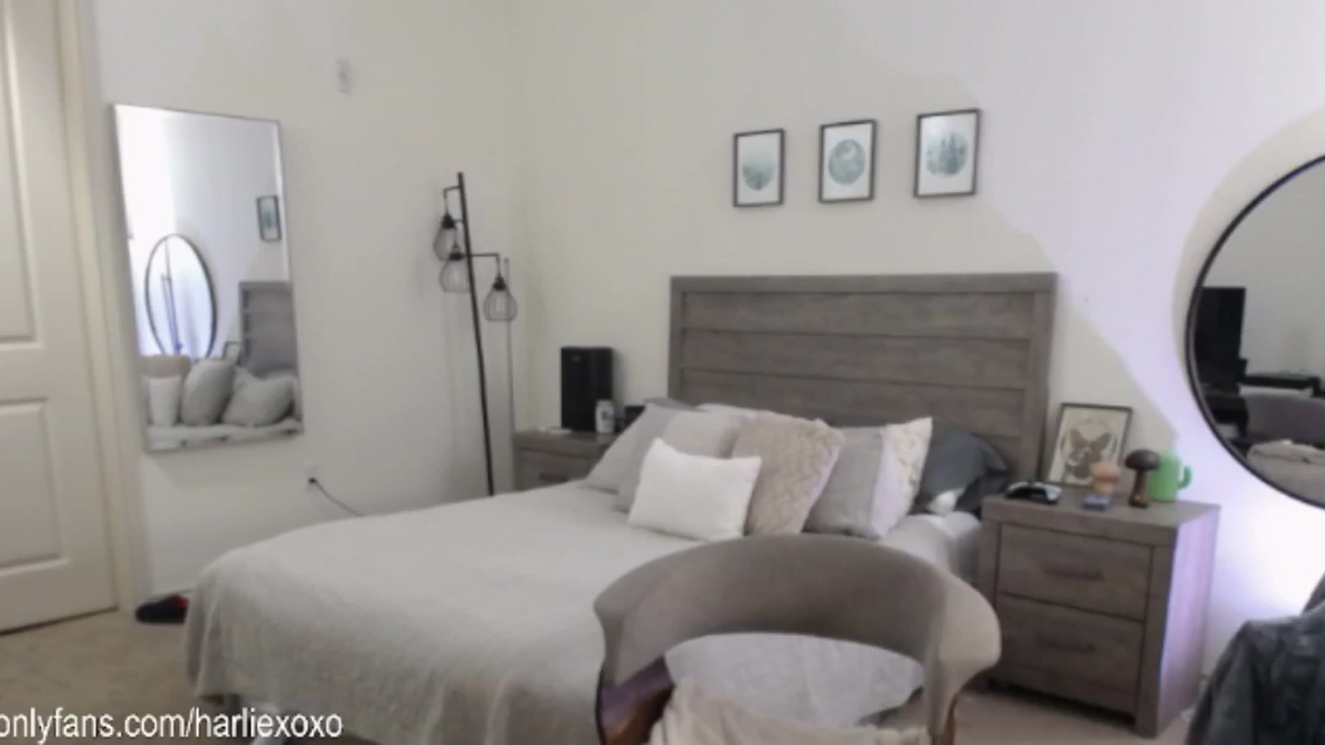 Gallery image thumbnail from SweetHarlie's myfreecams stream on, 03/03/2025, 21:40 image 13 of 20