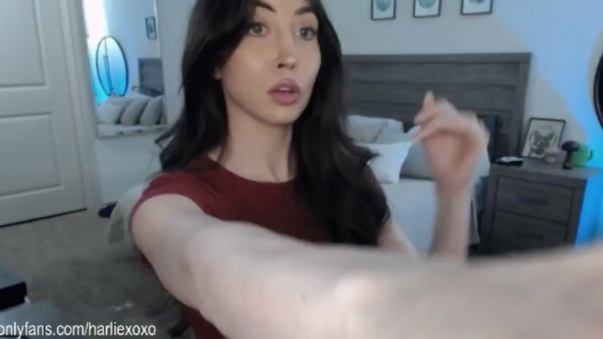 Gallery image thumbnail from SweetHarlie's myfreecams stream on, 03/06/2025, 21:22 image 14 of 20