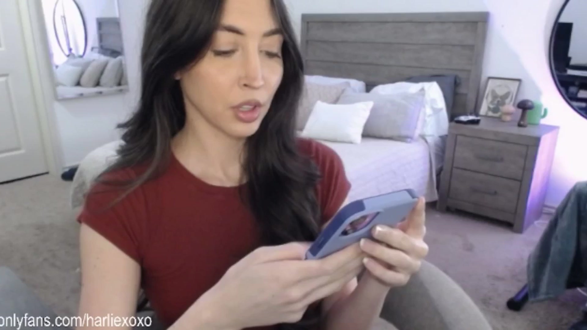 Gallery image thumbnail from SweetHarlie's myfreecams stream on, 03/06/2025, 21:22 image 19 of 20